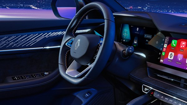 Renault Koleos full hybrid E-Tech - customizable ambiant lighting